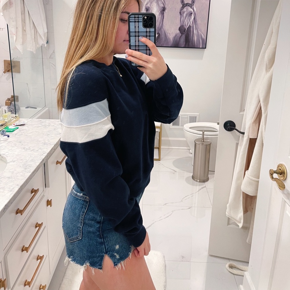 Brandy Melville Sweatshirt